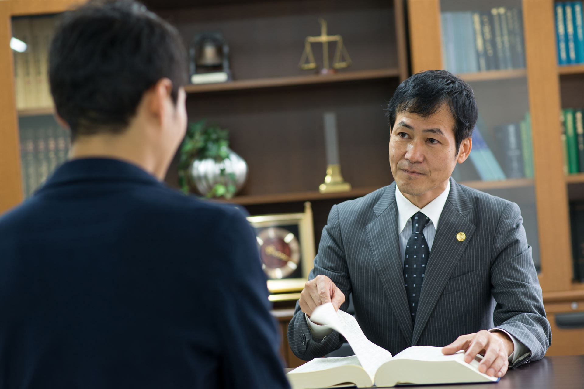 不動産に関する法律相談にも対応する弁護士